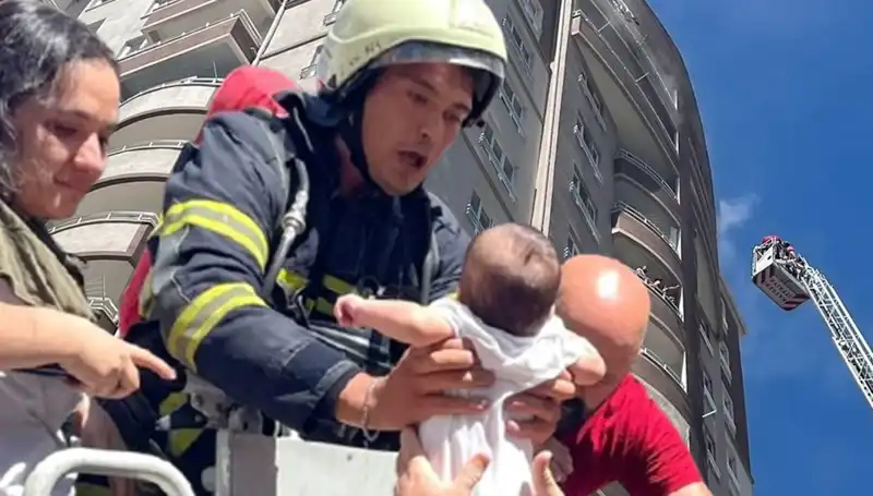 Kayseri'de 14 Katlı Bina Yangınında Panik Anları: Olay Yerinden Son Gelişmeler