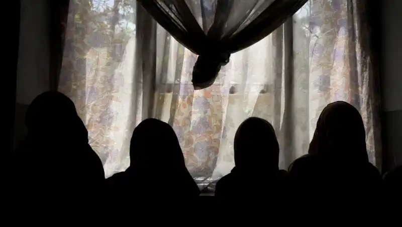 Taliban'ın Kadın Yazarları Susturma Stratejisi: Kitap Yasağına Neden İhtiyaç Duydu?
