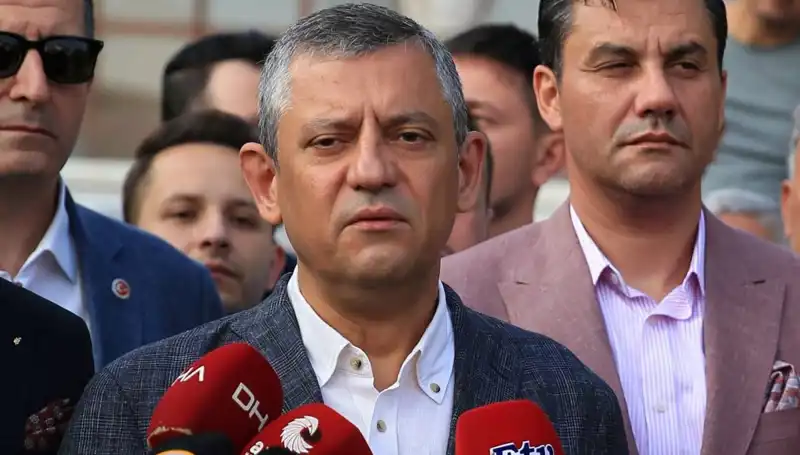 Özgür Özel'den Eleştirel Çıkış: "Sandığı Ortadan Kaldırmak İstiyorlar"