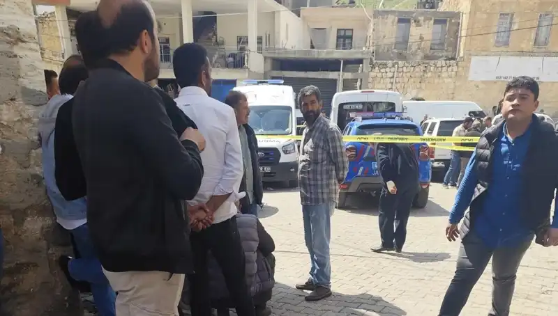 Cami Tuvaletinde Gizemli Ölüm: Boğazı Kesilen Adamın Hikayesi Ne?