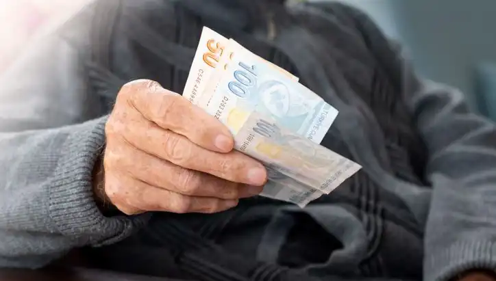 Emekli İkramiyesi 4 Bin TL Oluyor: Yarının Genel Kurul Gündemine Damga Vuracak Teklif