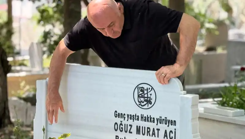 Aci Ailesinin Hüzünlü Babalar Günü: Kaybın Gölgesinde Duygusal Anlar