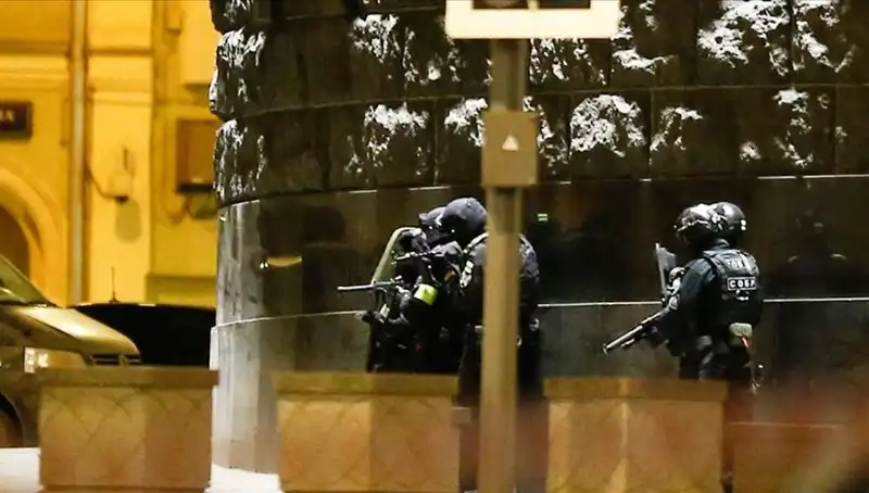 Rusya’da Silahlı Saldırı: Çatıdan Rastgele Ateş Açan Kişi Yakalandı