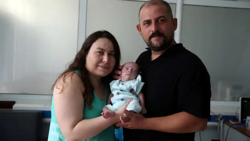 800 Gram Doğdu, 4 Ay Yoğun Bakımda Kaldı: Hayat Mücadelesini Kazandı