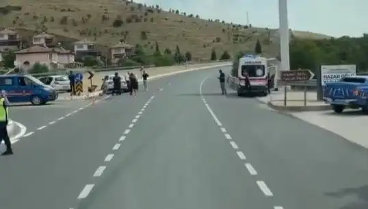 Elazığ'da Otomobil Kazası: İki Araç Çarpıştı, Yaralıların Durumu Ciddi mi?