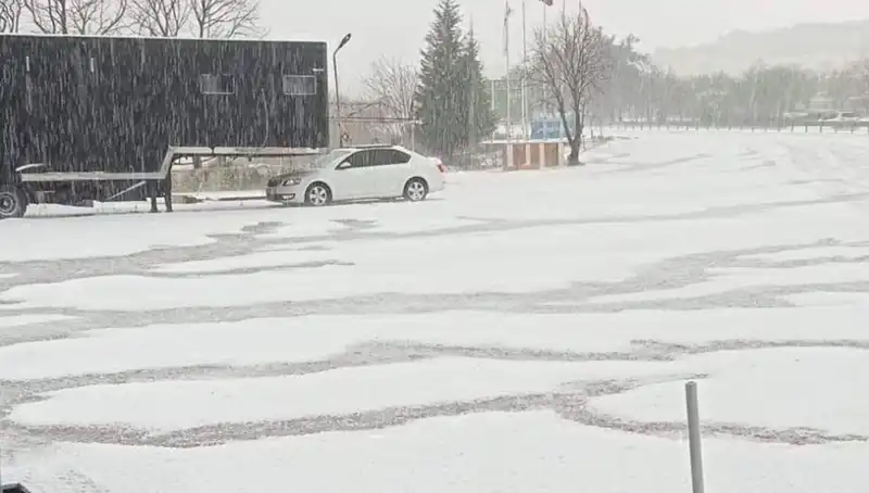 Tekirdağ’da Ceviz Büyüklüğünde Dolu Yağışı Şehirde Hayatı Durdurdu