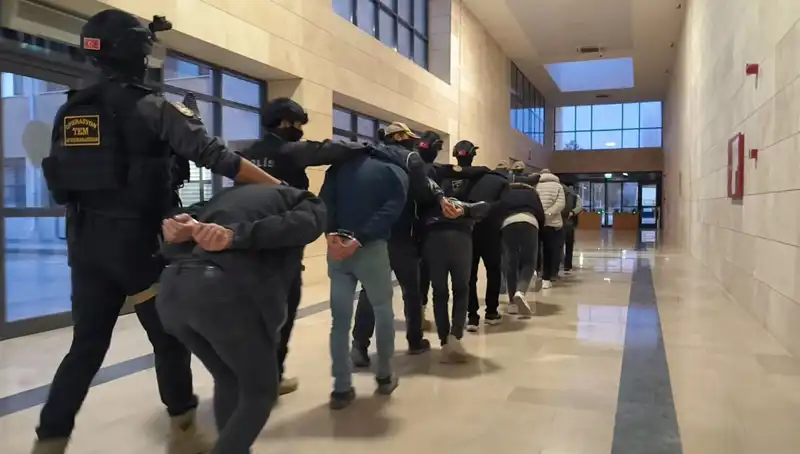 47 İlde Dev DAEŞ Operasyonu: 298 Şüpheli Gözaltına Alındı