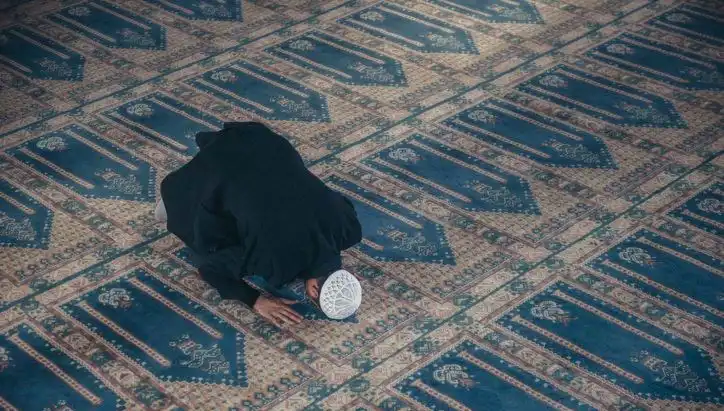 Cuma Namazı Saati ve Kılınışı: 12 Eylül 2023 İçin Bilmeniz Gerekenler