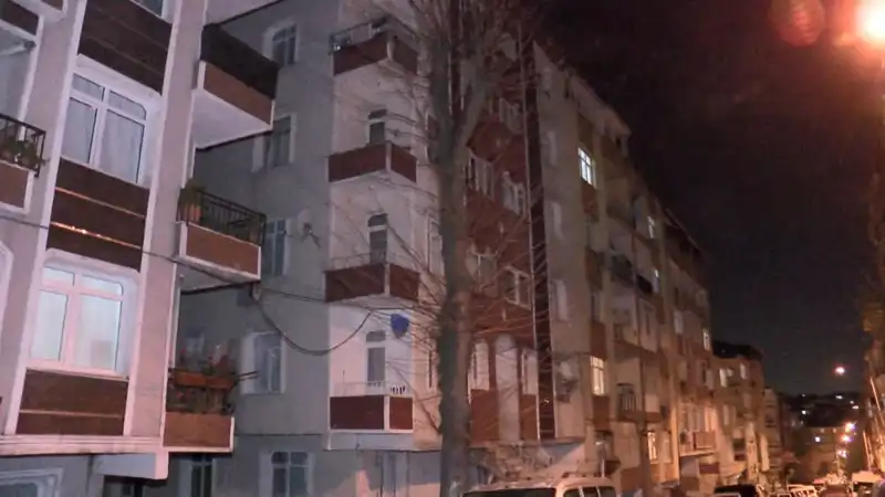 Apartmanda Panik Anları: Kolonların Çıkardığı Seslerle İhtiyaç Tahliye