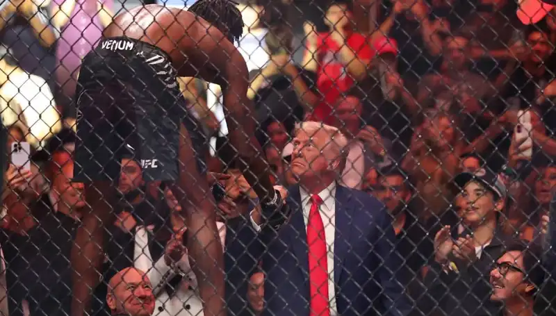 Trump’tan Şaşırtan Açıklama: Beyaz Saray Bahçesinde UFC Maçı Düzenleyecek!