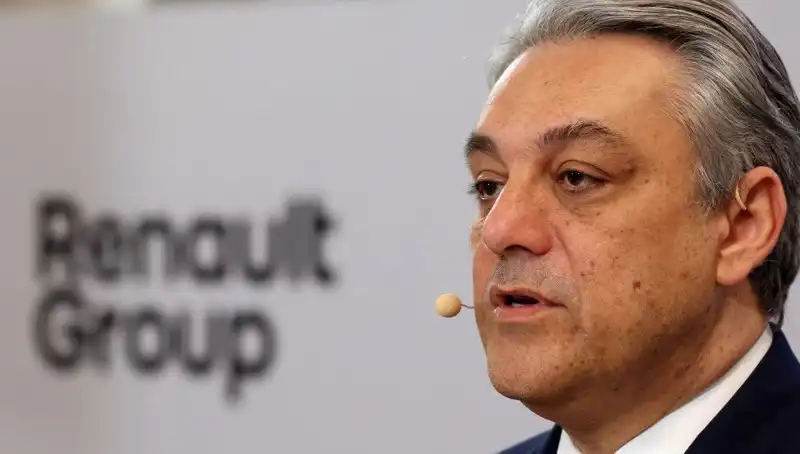 Renault'da Üst Düzey İstifa! Sektörde Şok Etkisi Yaratan Değişim