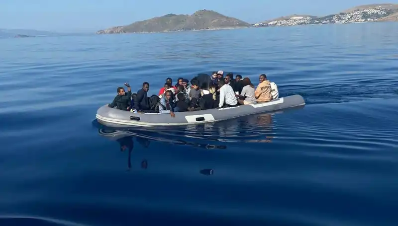 Bodrum'da Düzensiz Göçmen Operasyonu: 25 Kişi Yakalandı