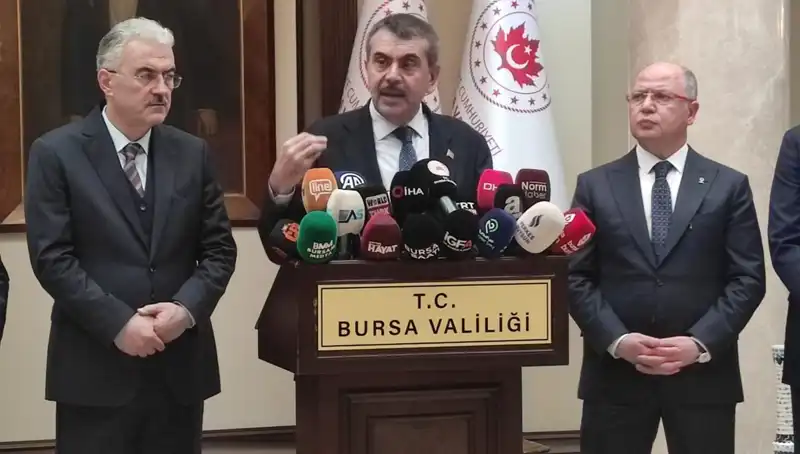 Protestolara Katılan Çalışanlara Uyarı: Bakan Tekin'den Sert Açıklama