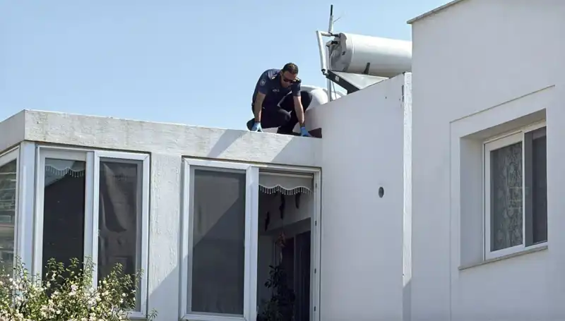 Bodrum'da Çatıdan Düşen Emekli Polis Hayatını Kaybetti: Tüyler Ürperten Kaza