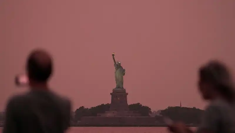 Kanada Yangınları: Dumanı New York'u Kapatacak Kadar Yoğunlaştı